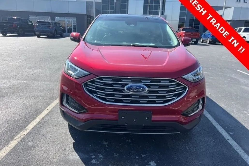 2020 Ford Edge SEL photo 1