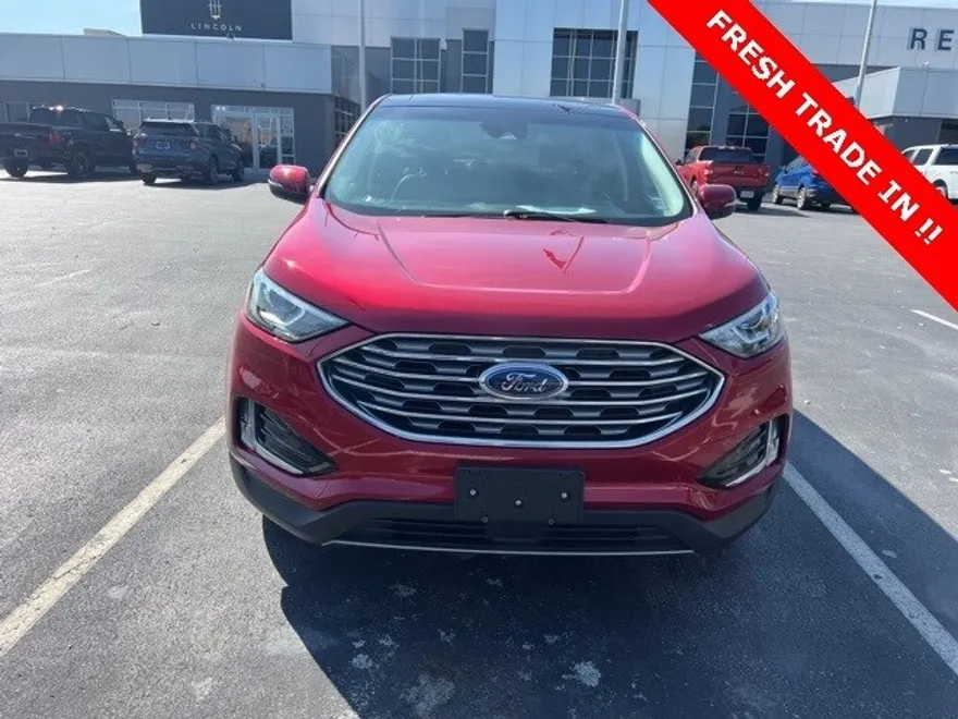 2020 Ford Edge SEL photo 1