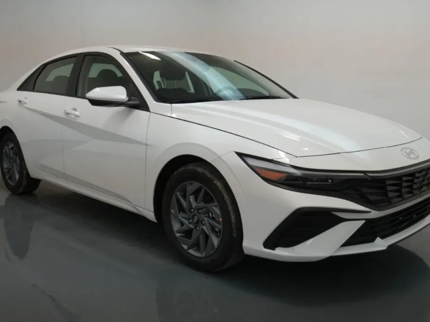 2025 Hyundai Elantra Hybrid Blue photo 1