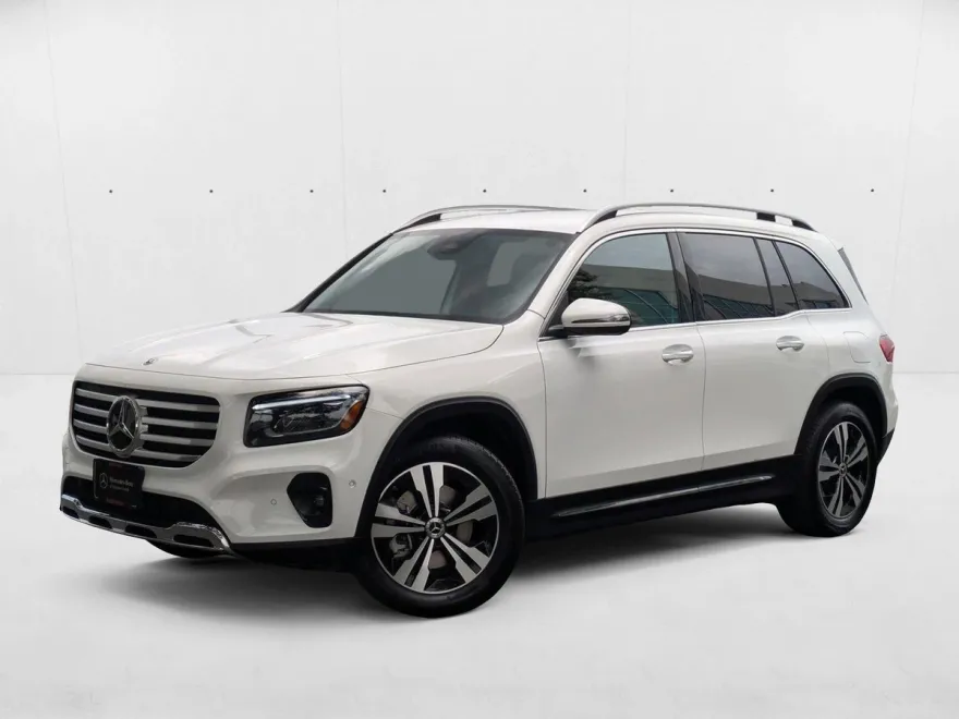 2025 Mercedes Benz GLB 250 4MATIC photo 1