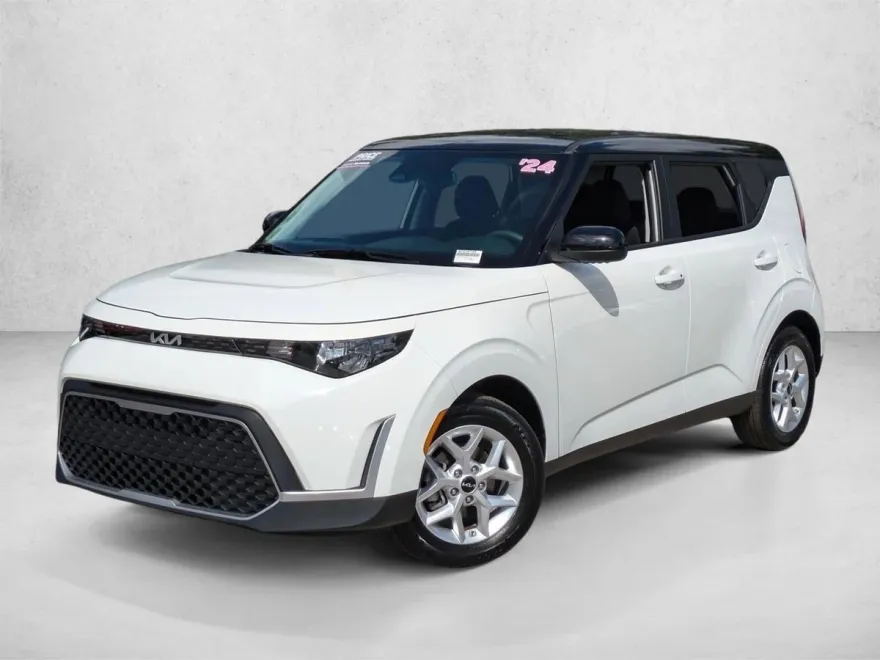 2024 Kia Soul S photo 1