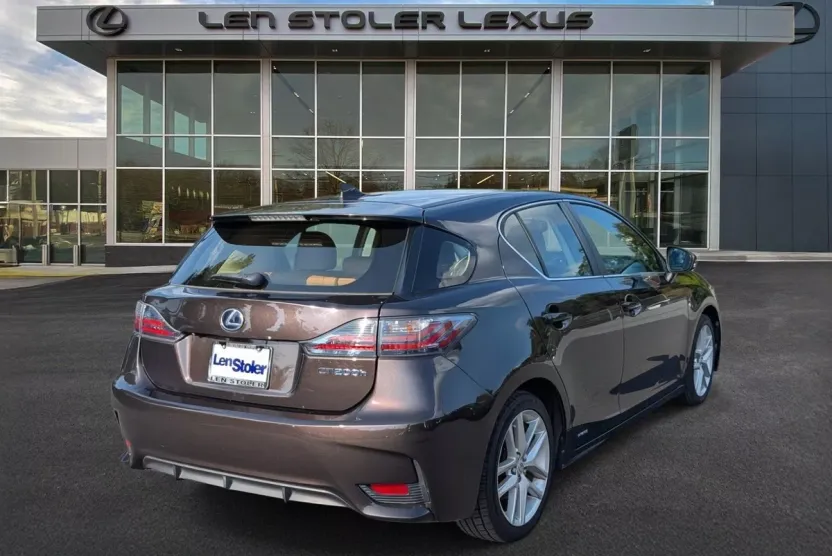 2015 Lexus CT 200h photo 1
