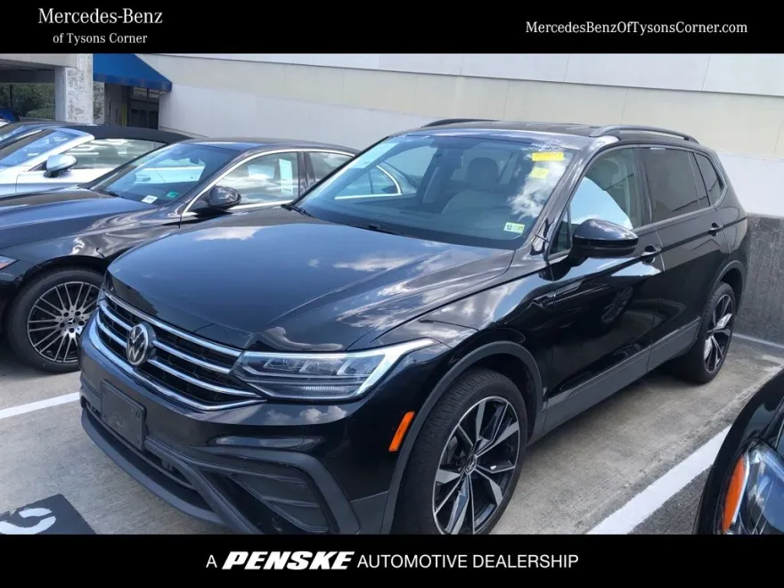 2022 Volkswagen Tiguan S photo 1