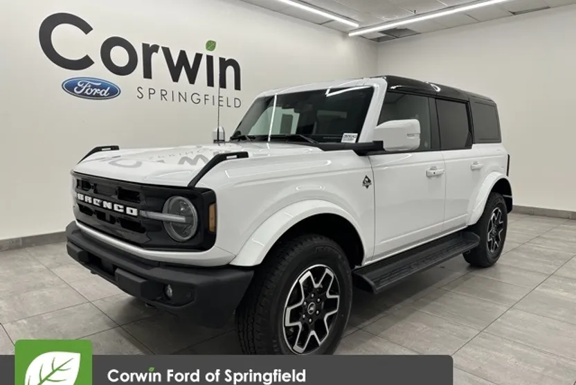 2025 Ford Bronco Outer Banks photo 1