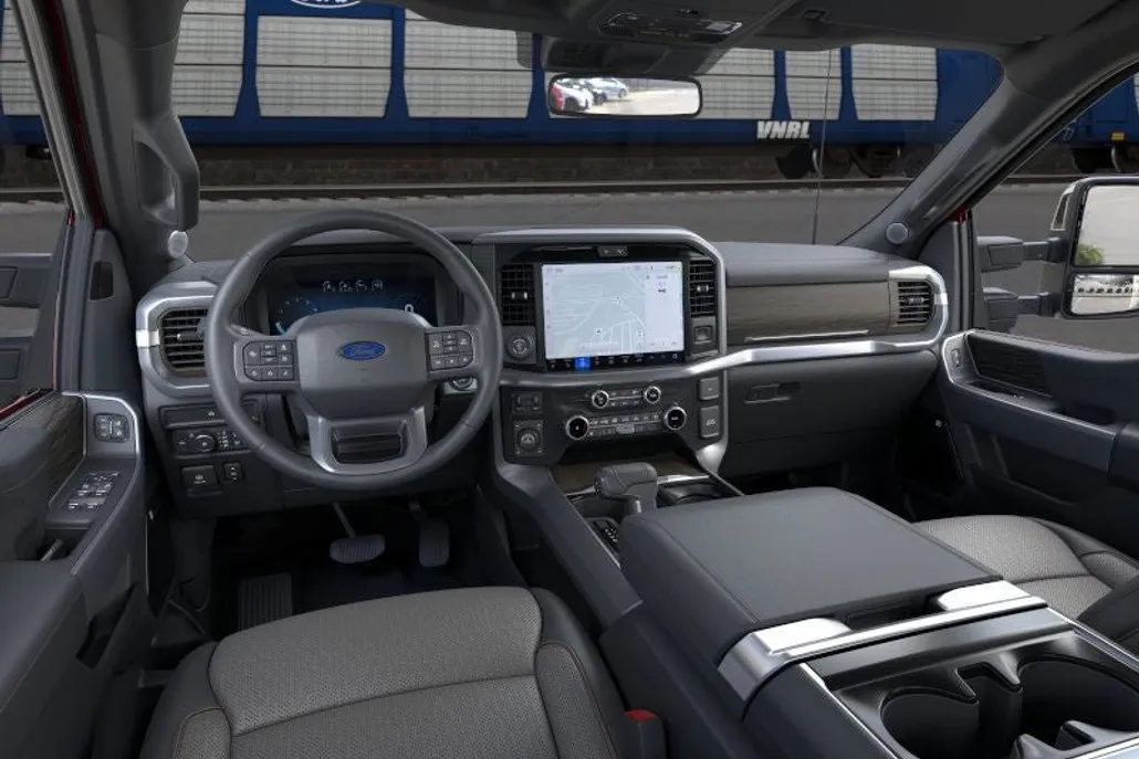 2025 Ford F-150 Lariat photo 1