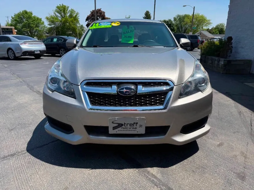 2014 Subaru Legacy 2.5i Premium photo 1