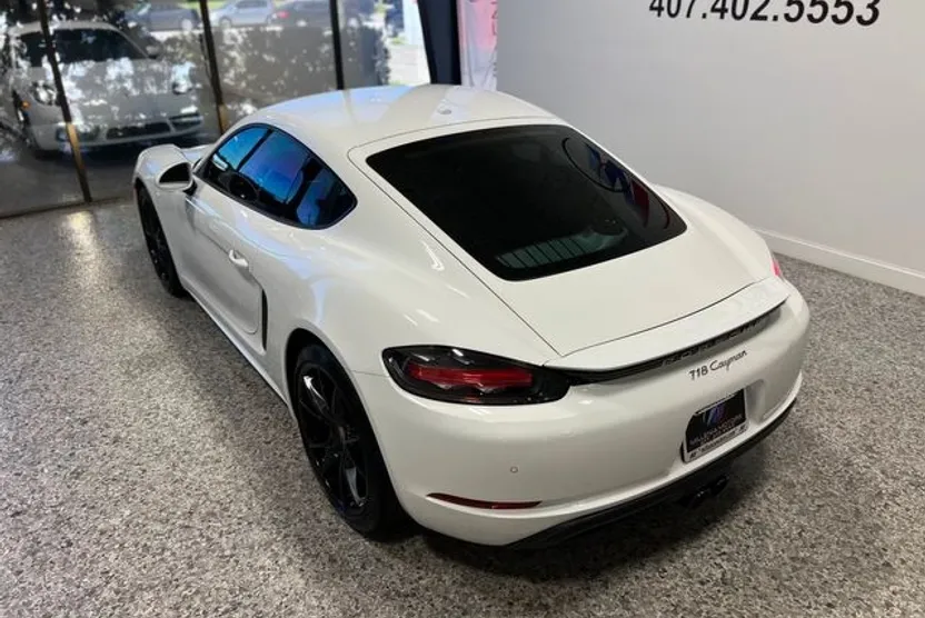 2019 Porsche Cayman Base photo 1