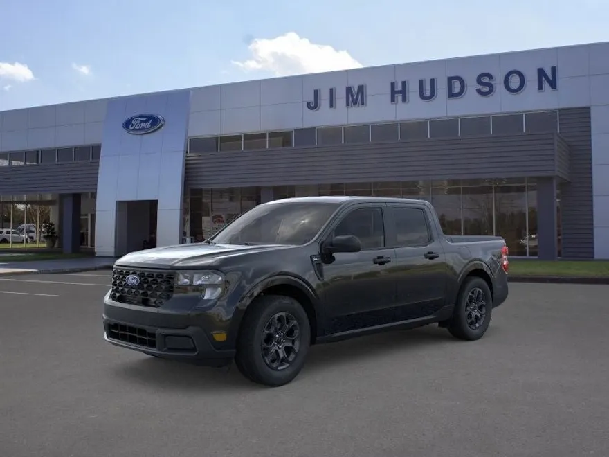 2025 Ford Maverick XLT photo 1