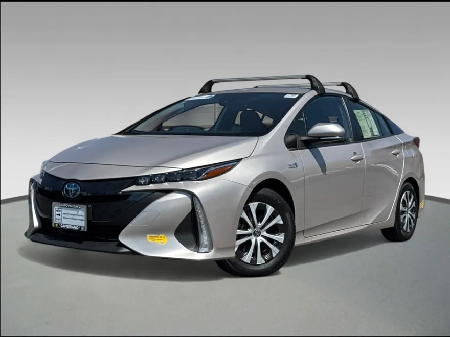 2022 Toyota Prius Prime LE photo 1