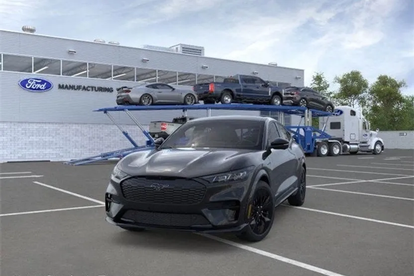 2025 Ford Mustang Mach-E GT photo 1