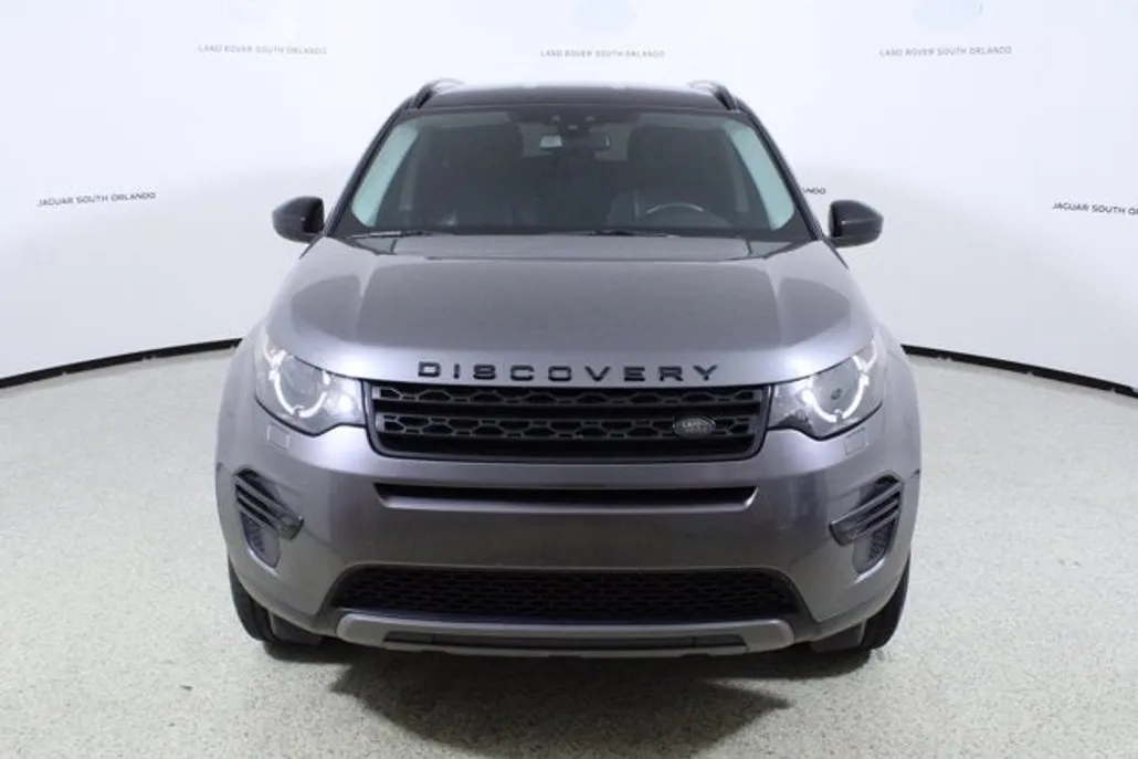 2018 Land Rover Discovery Sport SE photo 1