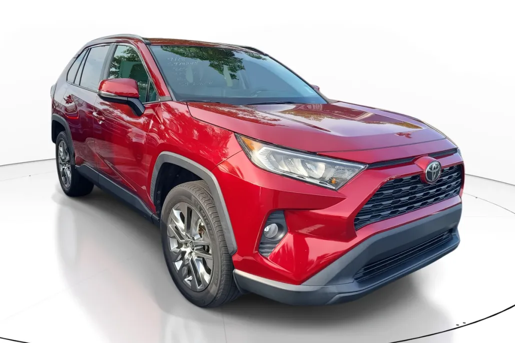 2021 Toyota RAV4 XLE Premium photo 1