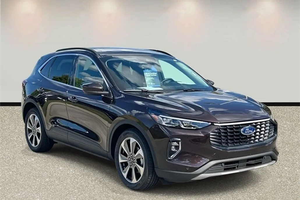 2023 Ford Escape Hybrid Platinum photo 1