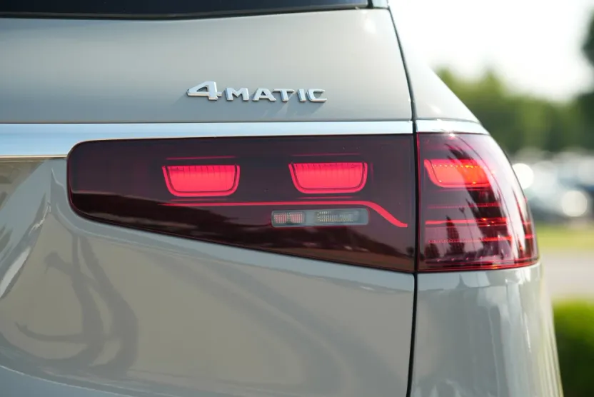 2025 Mercedes Benz GLS 450 4MATIC photo 1