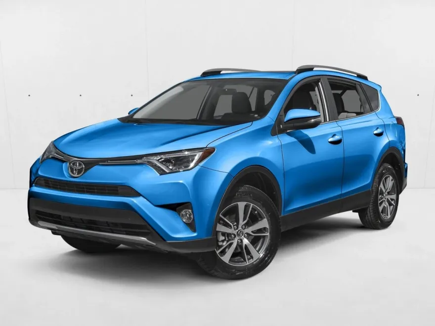 2016 Toyota RAV4 XLE photo 1