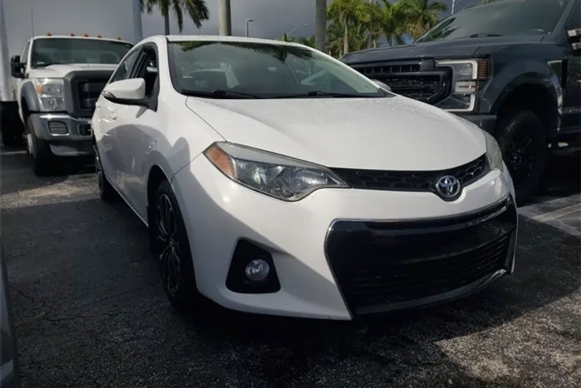 2016 Toyota Corolla Plus photo 1