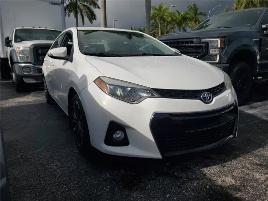 2016 Toyota Corolla Plus photo 1