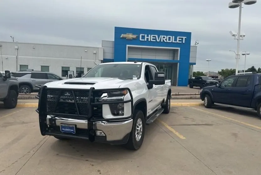 2022 Chevrolet Silverado 2500HD LT photo 1
