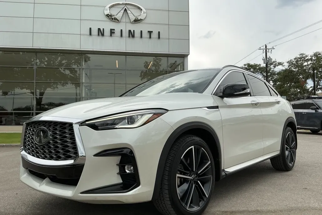 2023 Infiniti QX55 Luxe photo 1