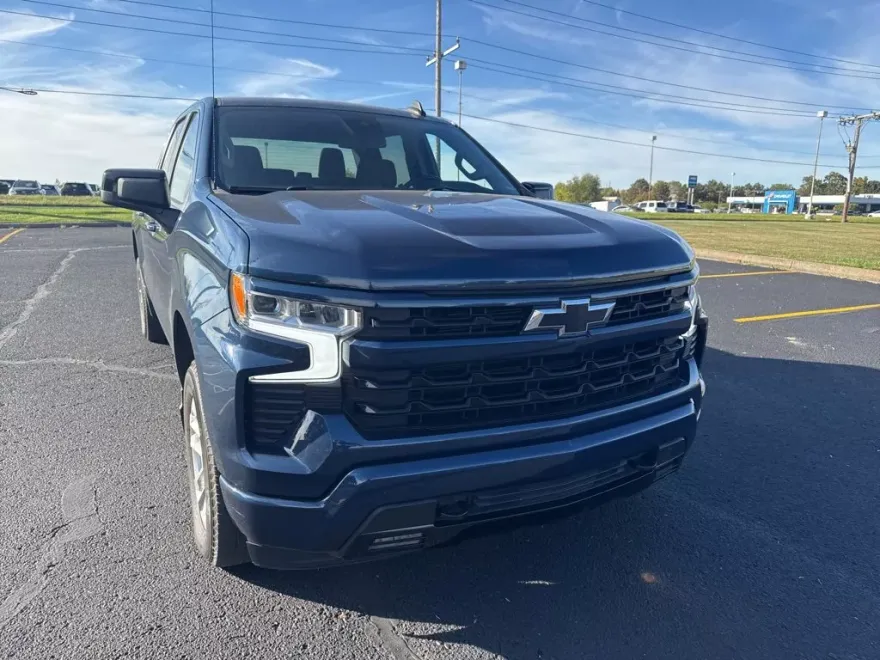 2022 Chevrolet Silverado 1500 photo 1