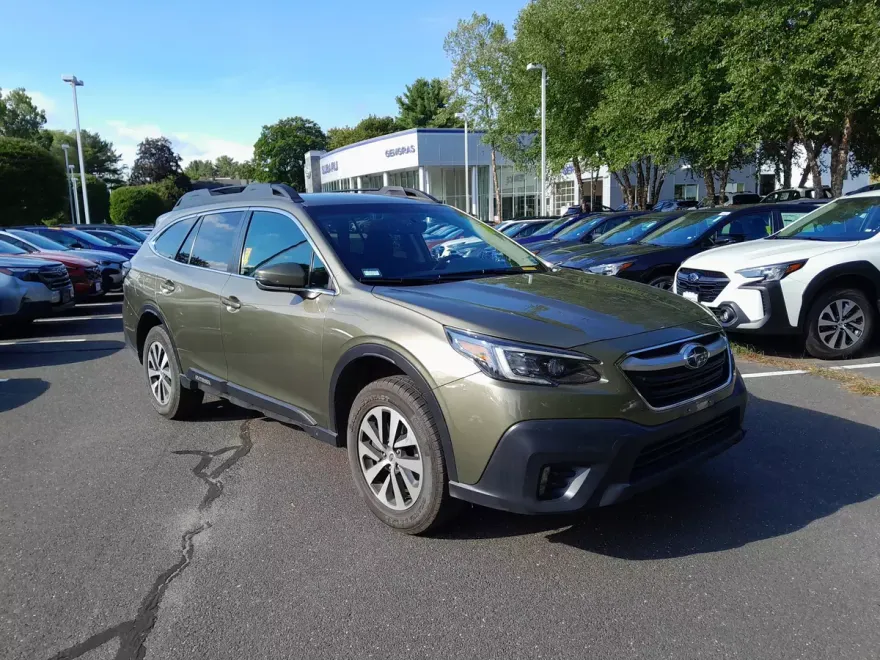 2022 Subaru Outback Premium photo 1