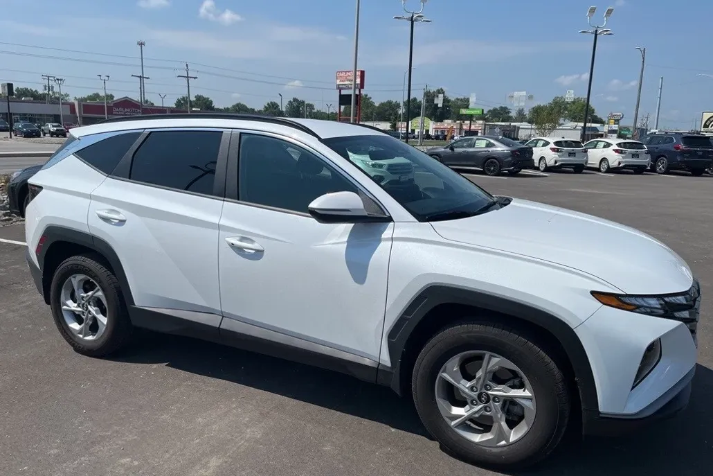 2022 Hyundai Tucson SEL photo 1