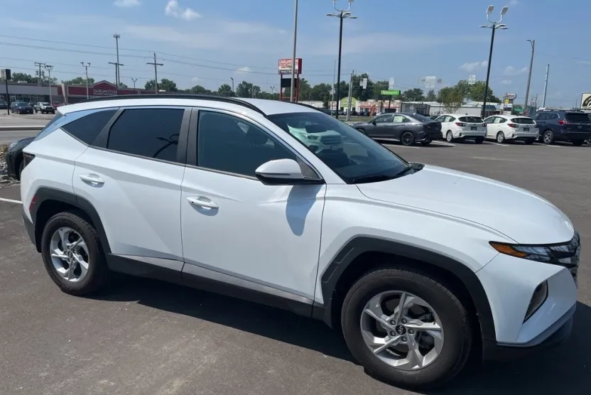 2022 Hyundai Tucson SEL photo 1