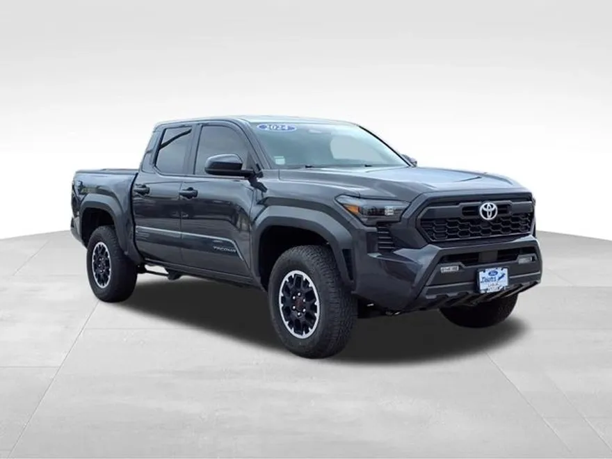 2024 Toyota Tacoma TRD Sport photo 1