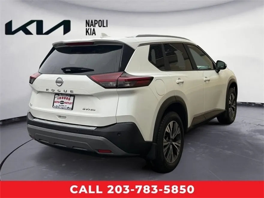 2022 Nissan Rogue SV photo 1