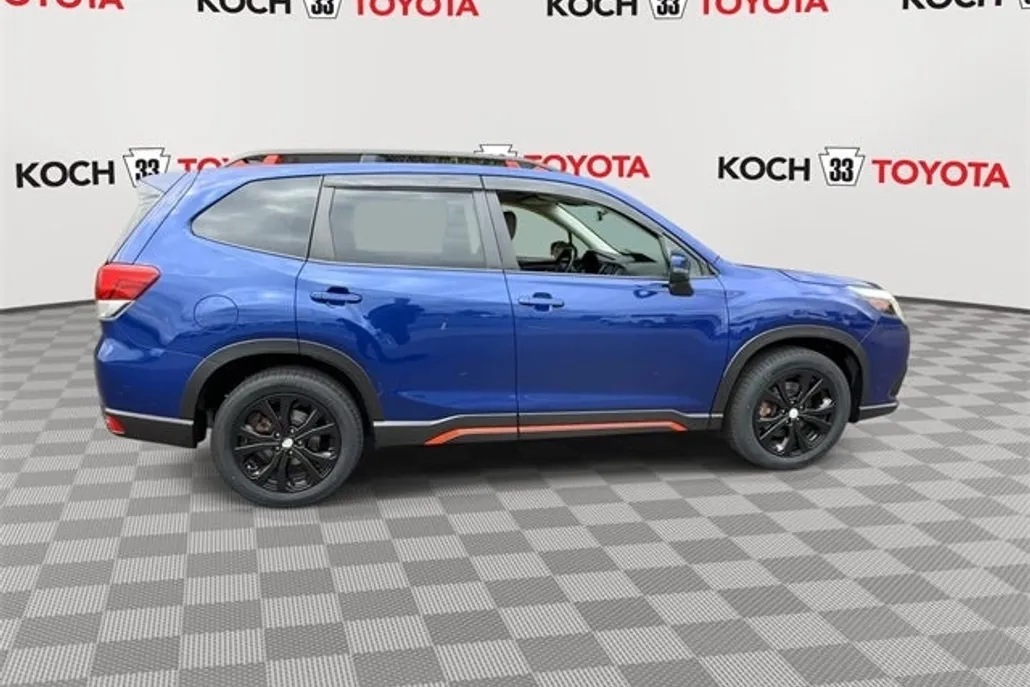2023 Subaru Forester Sport photo 1