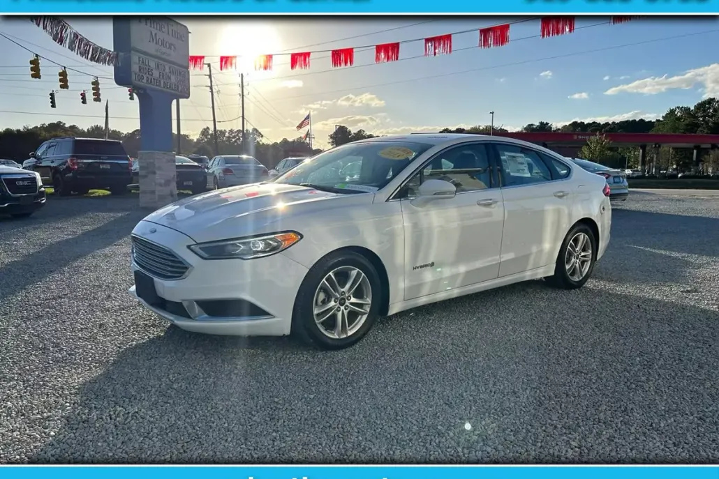 2018 Ford Fusion SE Hybrid photo 1