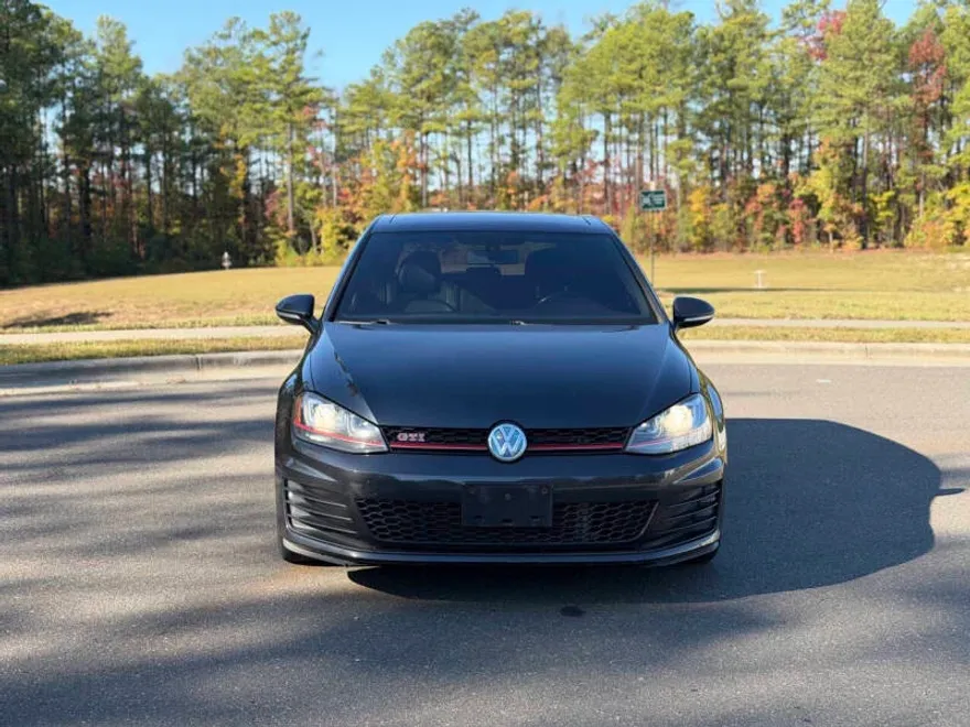 2016 Volkswagen Golf GTI SE photo 1