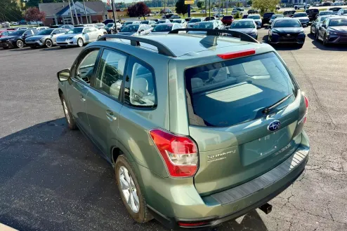 2016 Subaru Forester 2.5i photo 3
