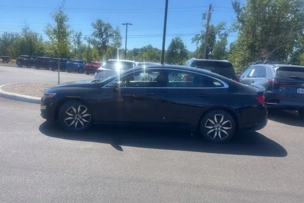 2020 Chevrolet Malibu RS photo 1