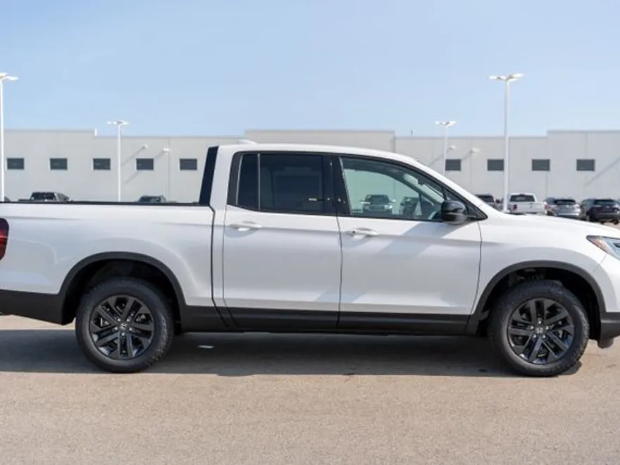 2023 Honda Ridgeline Sport photo 1
