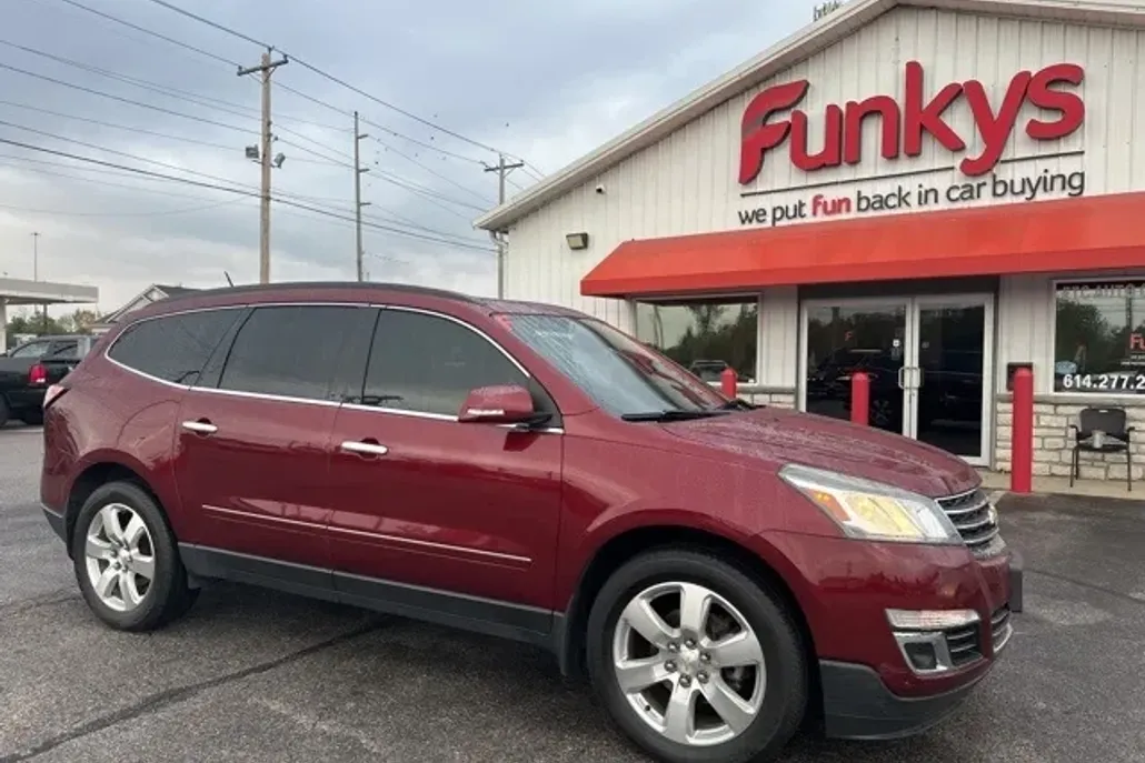 2016 Chevrolet Traverse LTZ photo 1