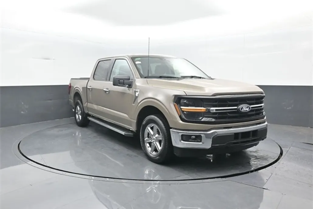 2025 Ford F-150 XLT photo 1