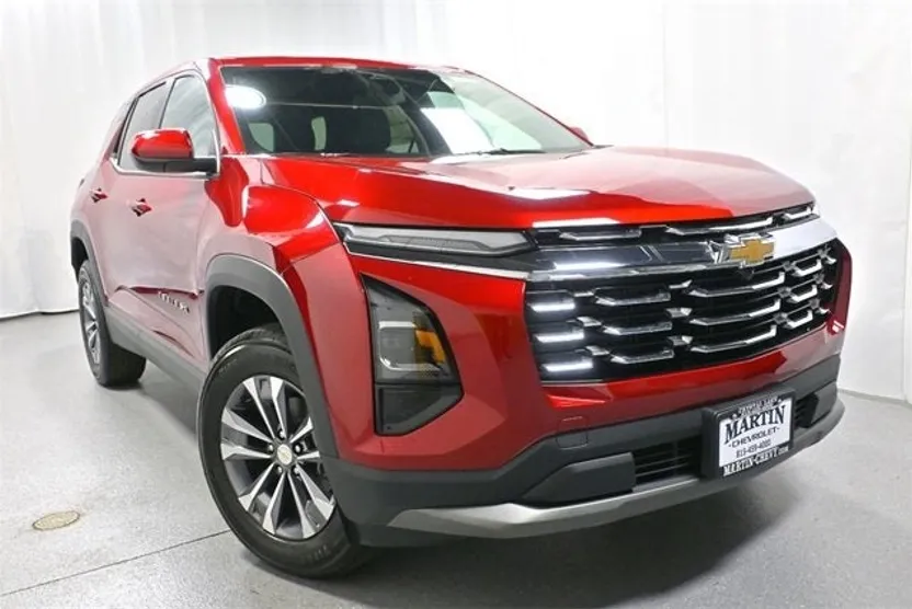 2026 Chevrolet Equinox LT photo 1