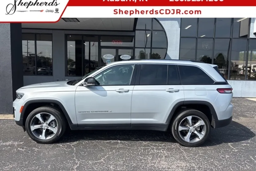 2023 Jeep Grand Cherokee Limited photo 1