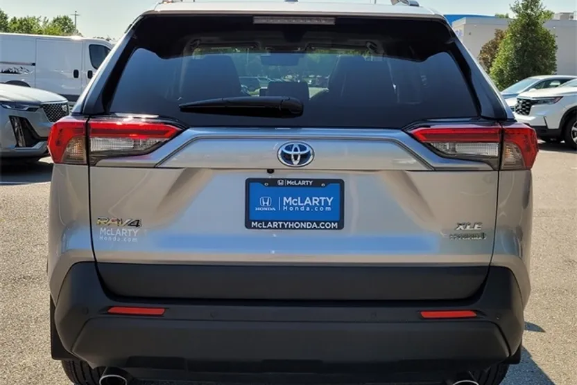2023 Toyota RAV4 Hybrid XLE Premium photo 1