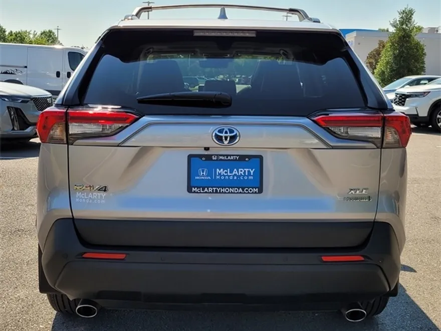 2023 Toyota RAV4 Hybrid XLE Premium photo 1