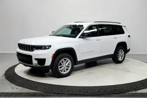 2025 Jeep Grand Cherokee Laredo X photo 3