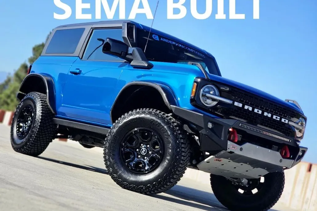 2021 Ford Bronco photo 1
