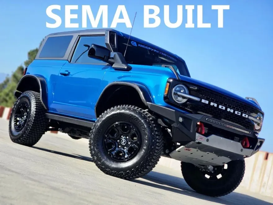 2021 Ford Bronco photo 1