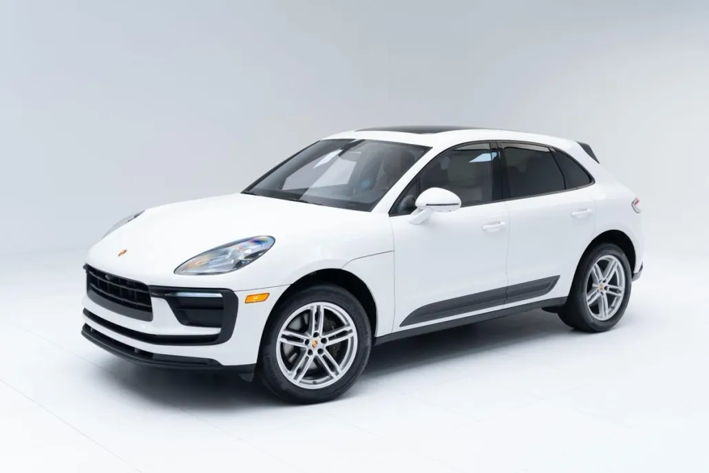 2022 Porsche Macan photo 1