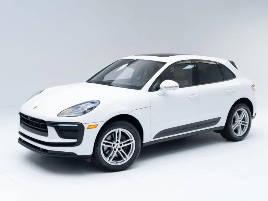 2022 Porsche Macan photo 1