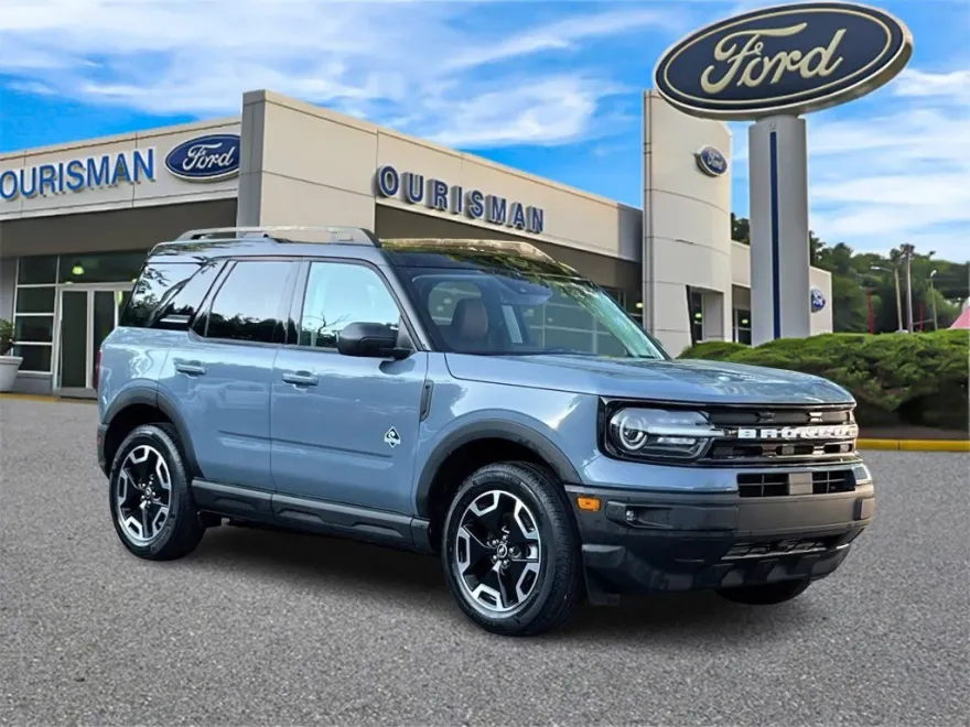 2024 Ford Bronco Sport Outer Banks photo 1