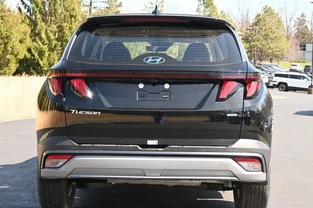 2025 Hyundai Tucson SE photo 1