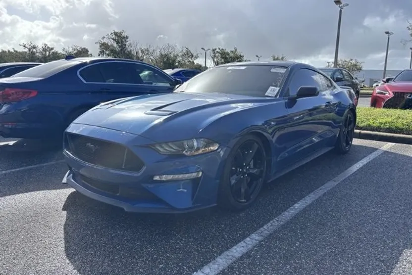 2022 Ford Mustang GT photo 1