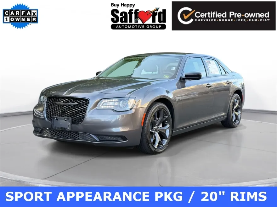 2023 Chrysler 300 Touring photo 1